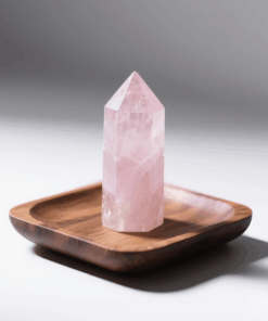 Alternative view of 粉晶水晶柱（6-7cm）